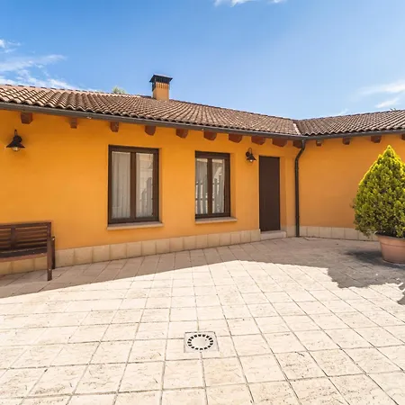 La Dehesa De Santa Ursula 2 Casa rural Espeja de San Marcelino